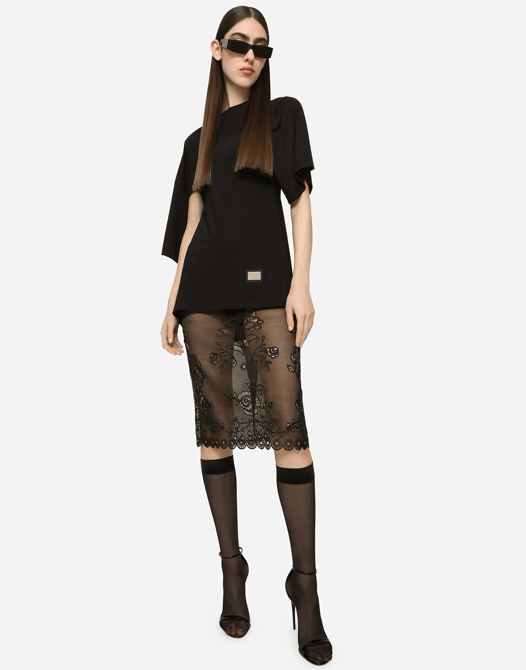 Asymmetrical top with cut-out