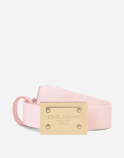 Belt with logo tag
