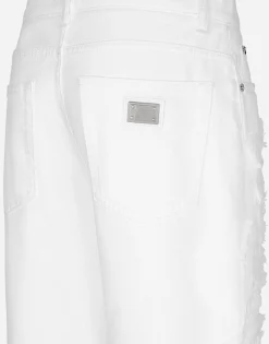 Boyfriend jeans with embroidery