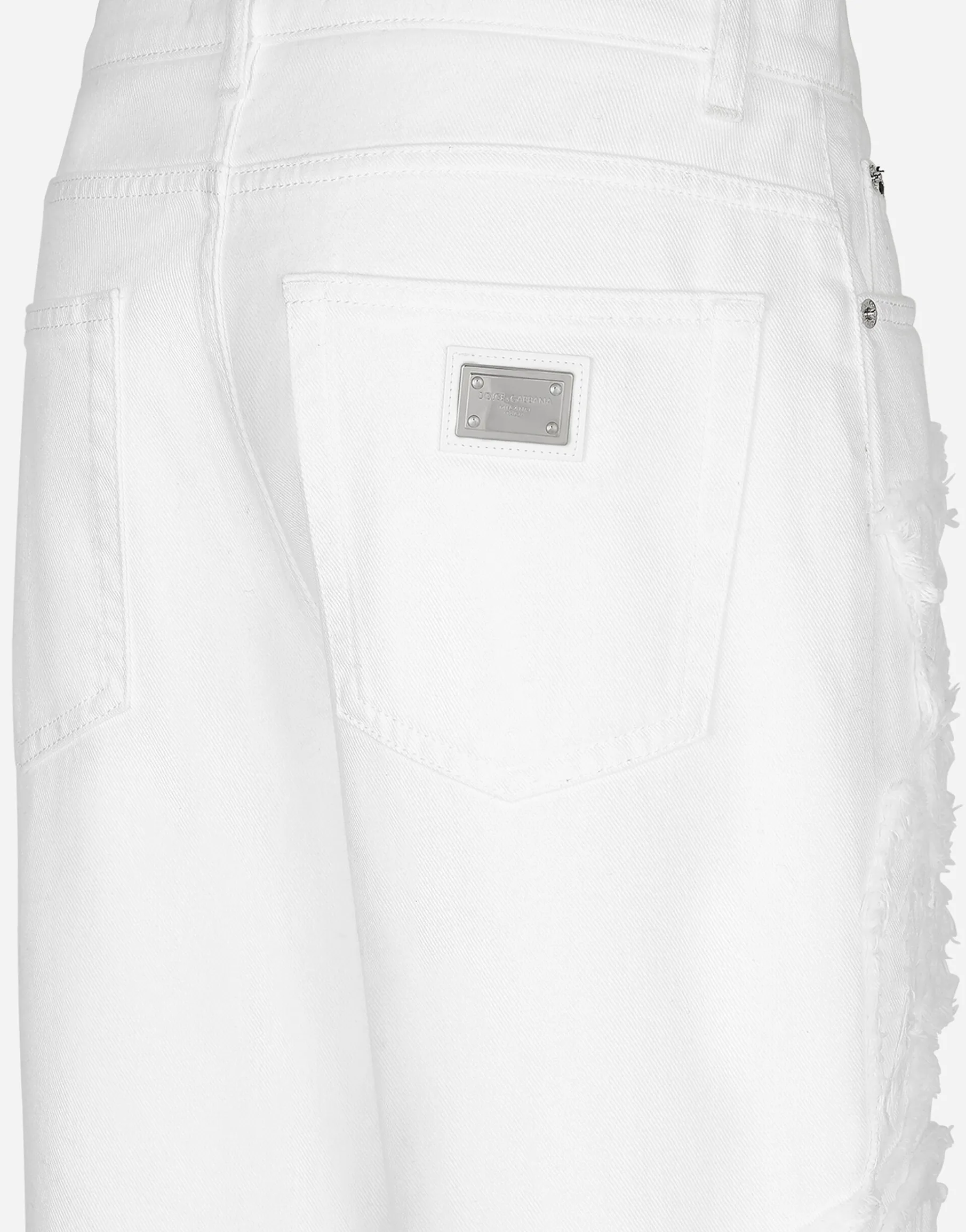 Boyfriend jeans with embroidery