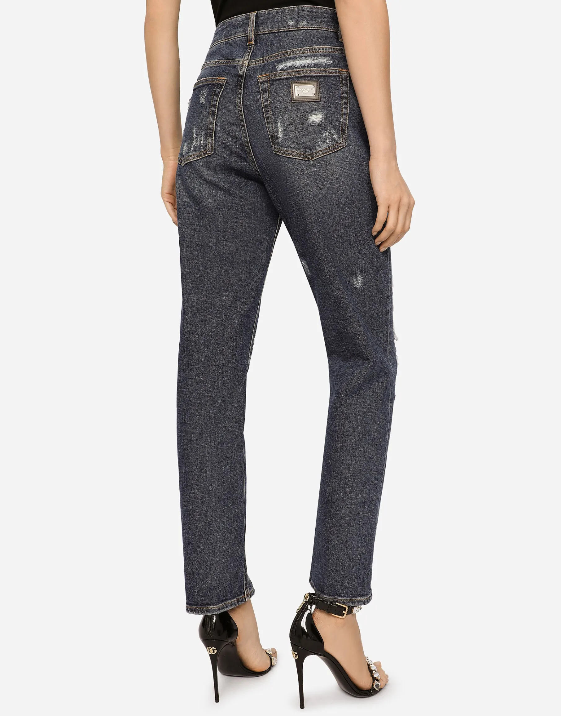 Boyfriend jeans with rips