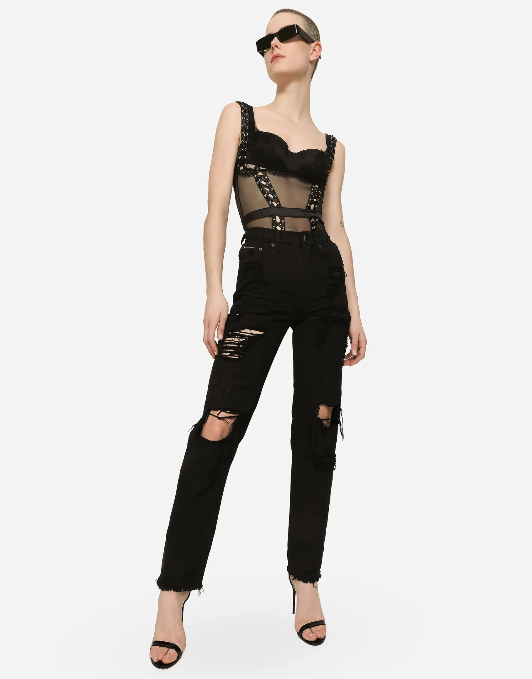 Boyfriend jeans with rips