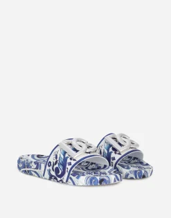 Calfskin beachwear sliders in majolica-design rubberized calfskin