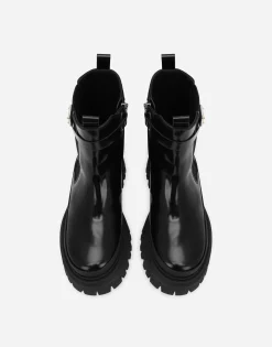 Calfskin boots with logo tag