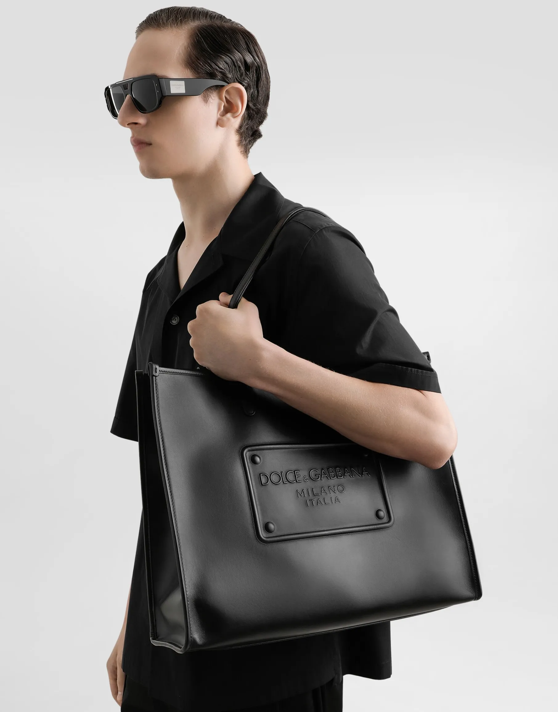 Calfskin shopper with raised logo