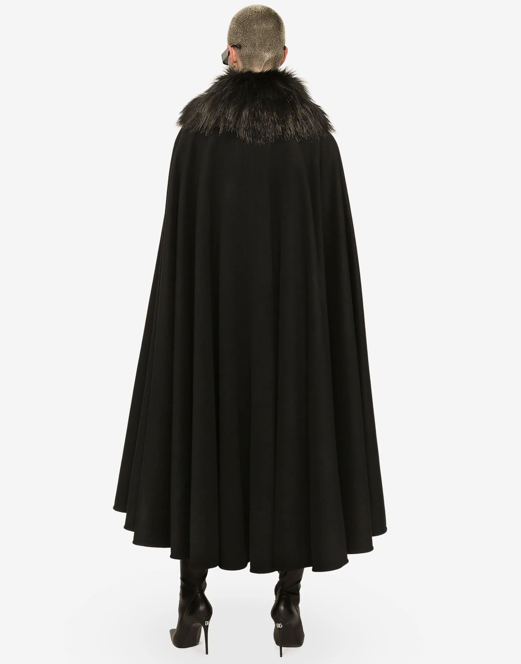 Cape with faux fur collar