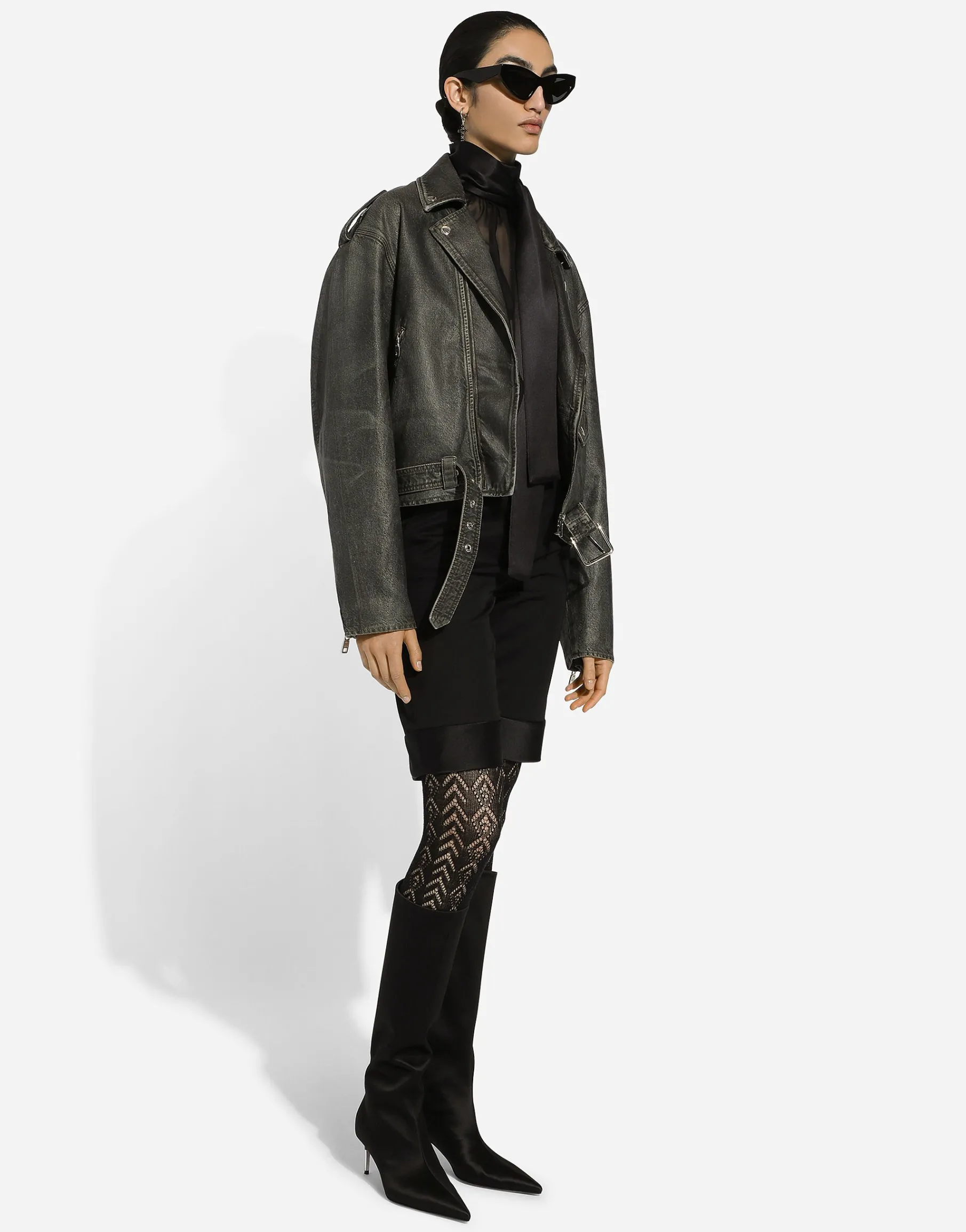 Chiffon pussy-bow blouse