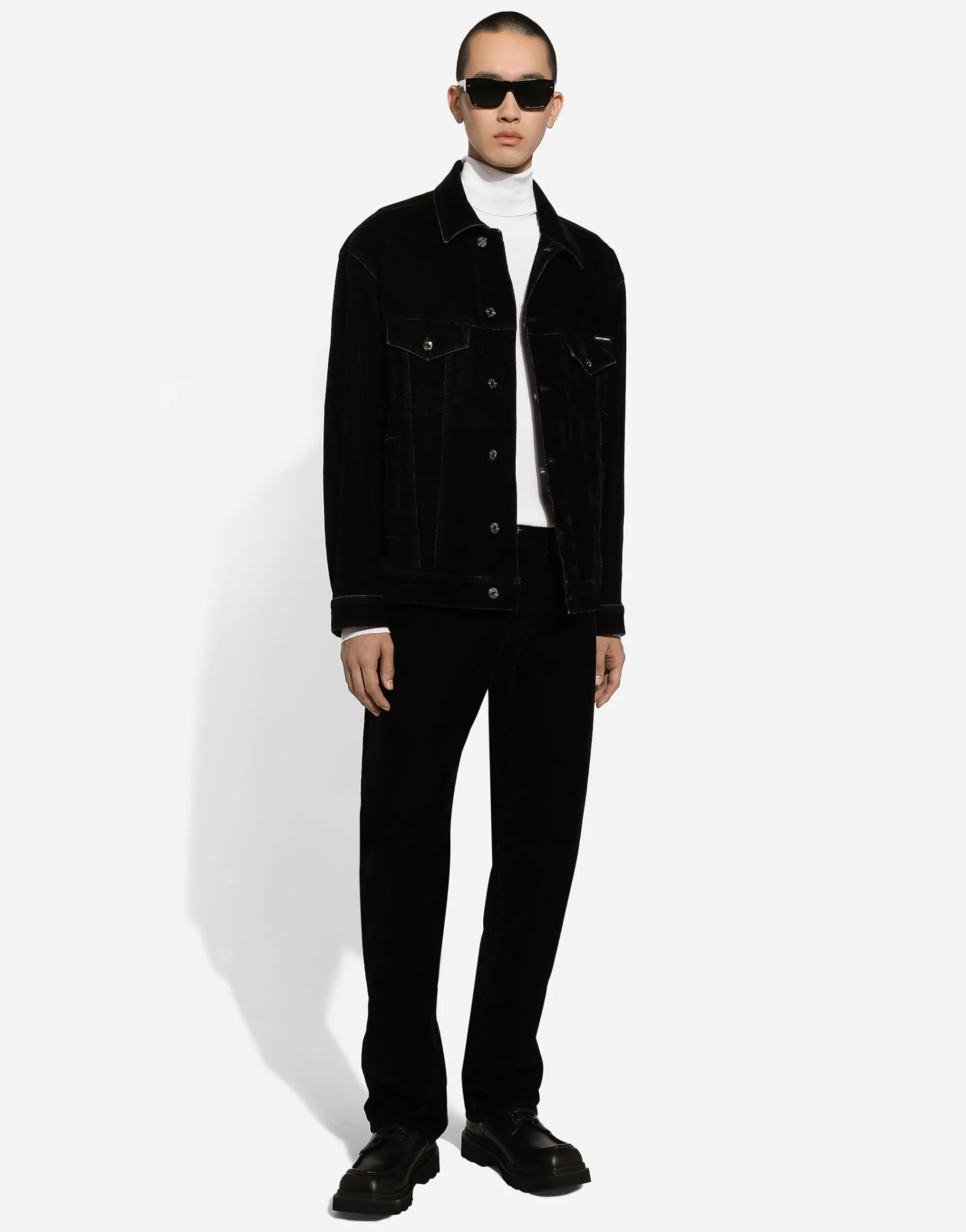 Classic denim jeans with logo tag