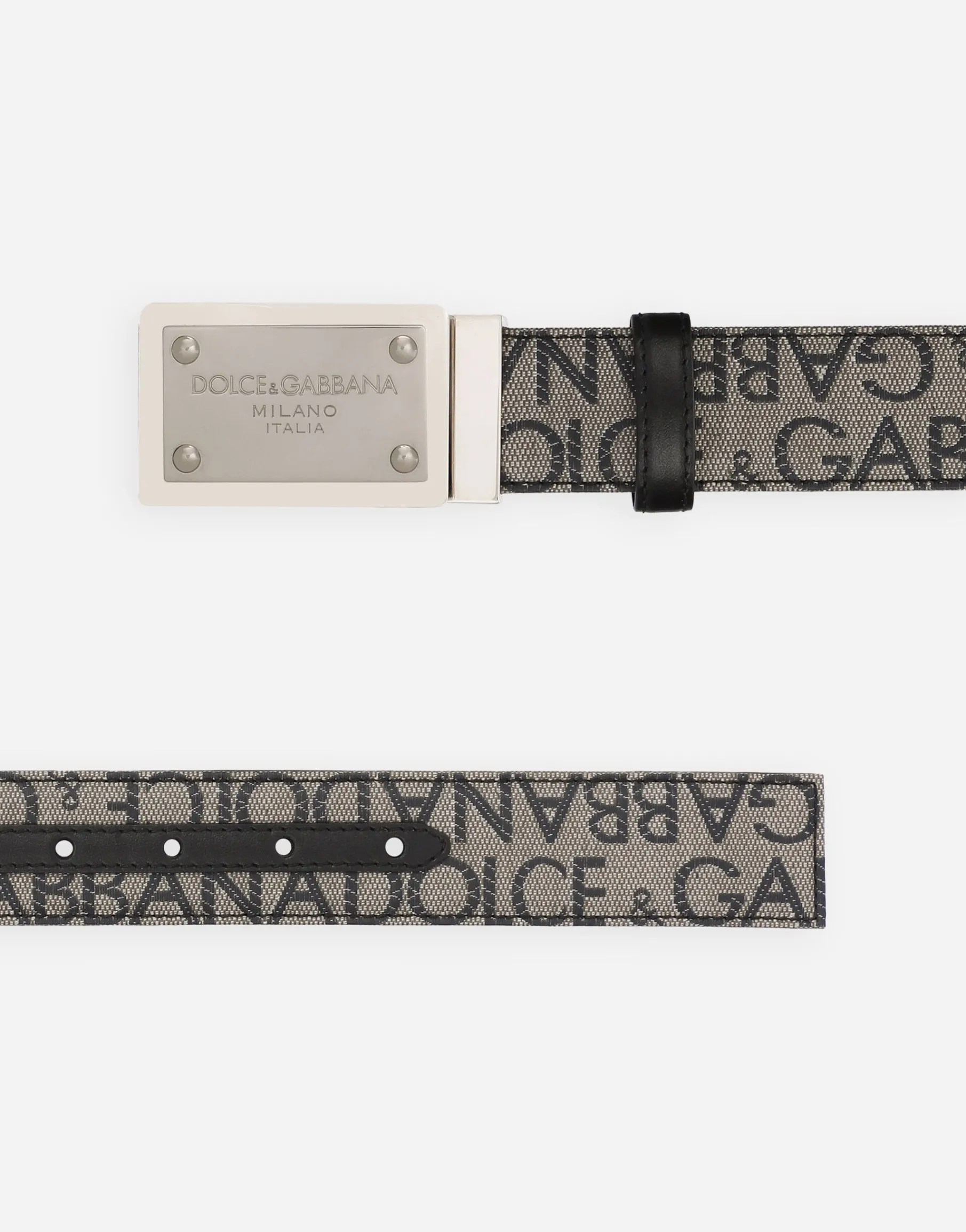 Coated jacquard belt with logo tag