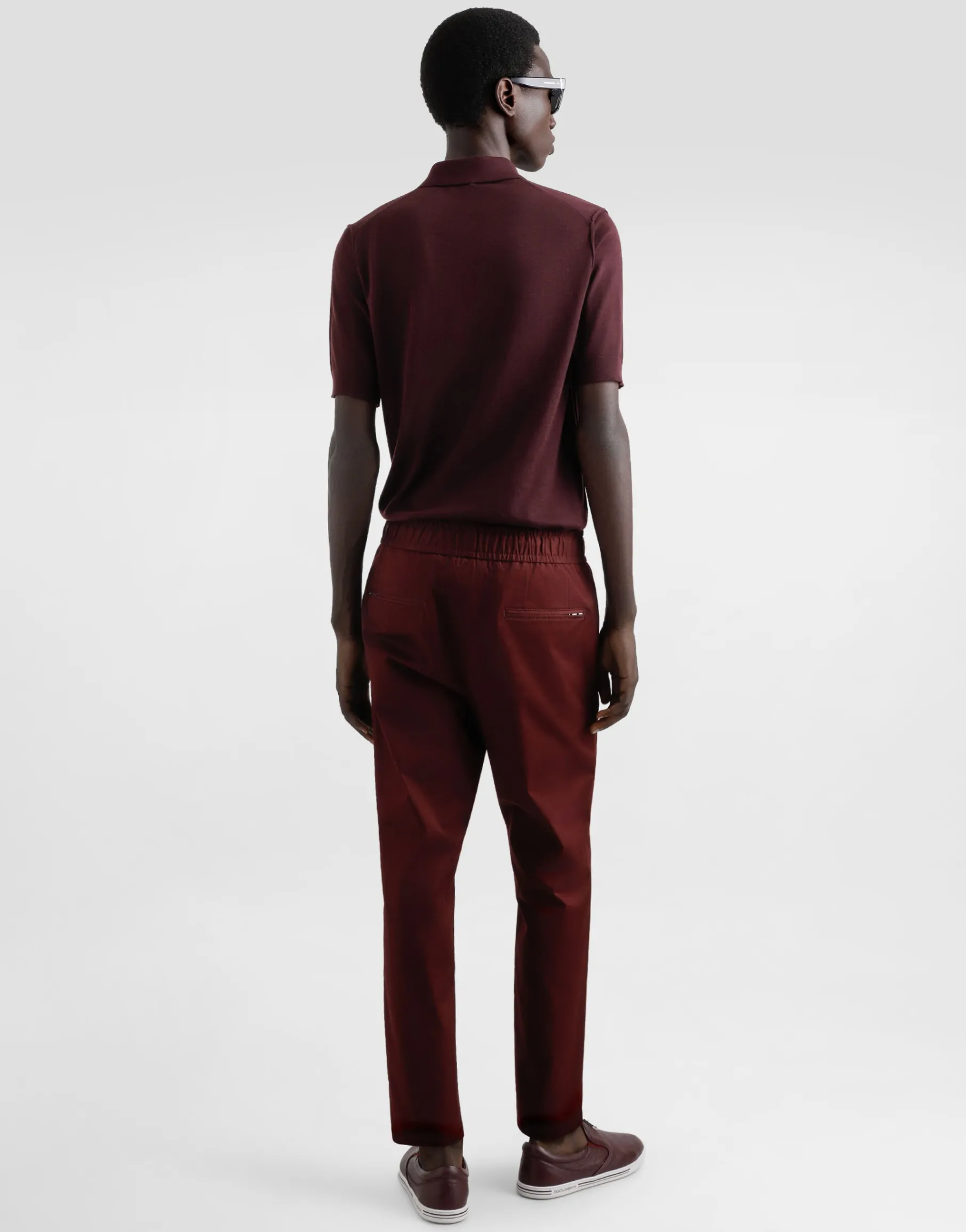 Cotton jogging pants with tag