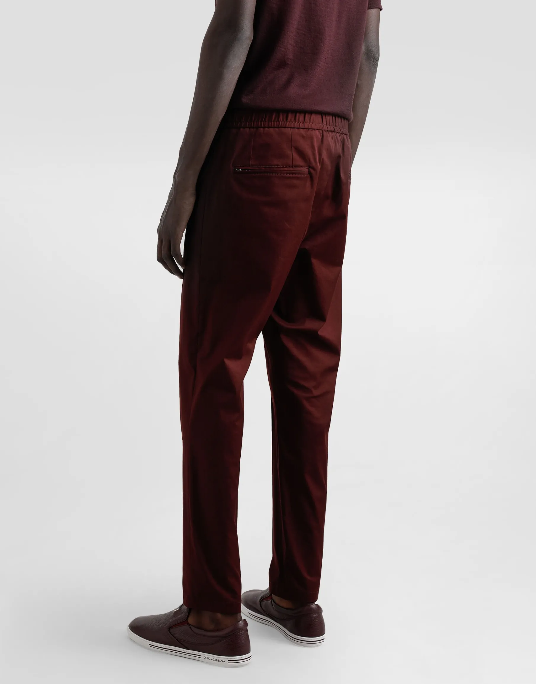 Cotton jogging pants with tag
