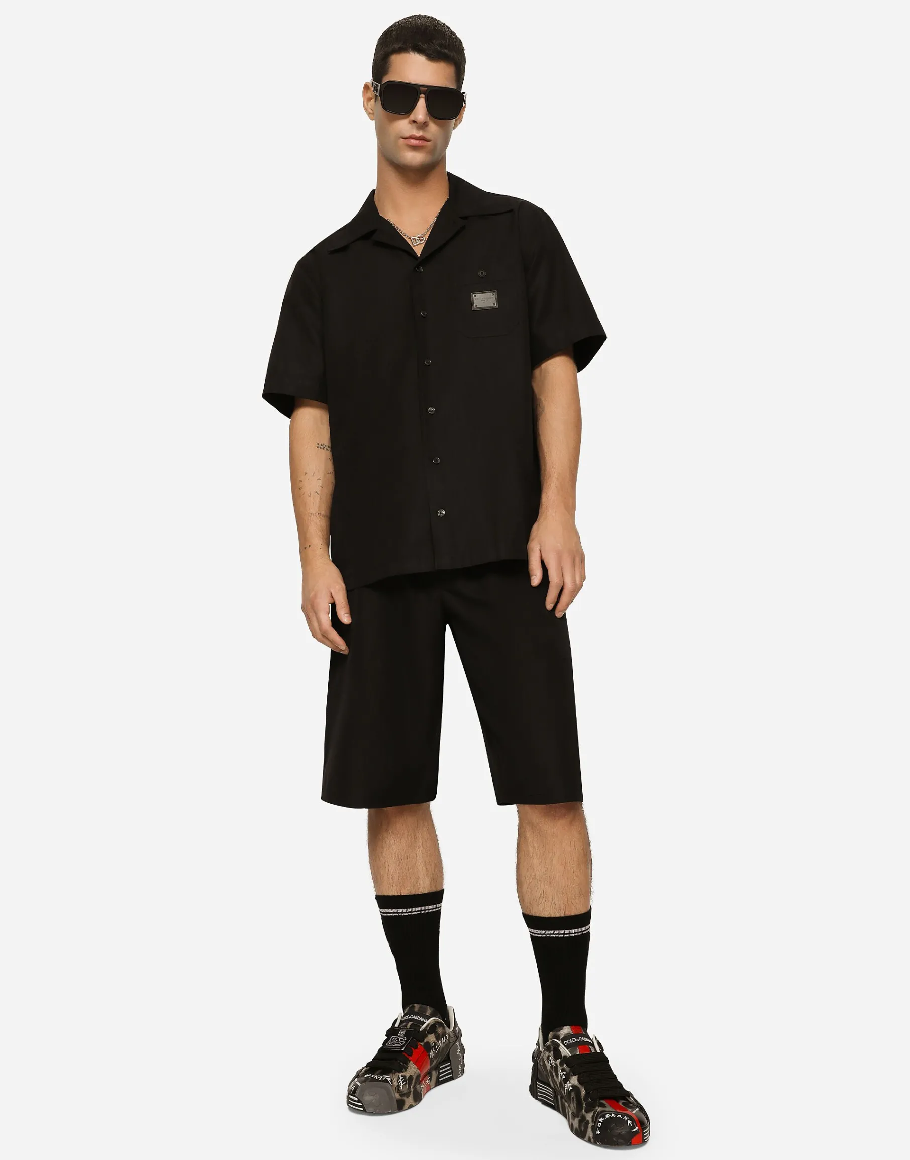 Cotton jogging shorts with logo tag