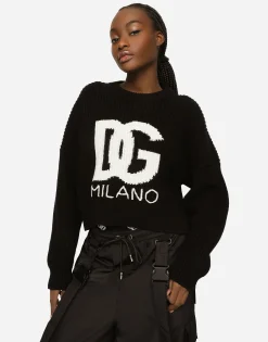 Cropped fisherman’s rib sweater with DG logo