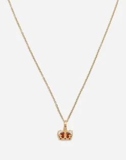 Crown yellow gold crown pendant with red jasper on the inside