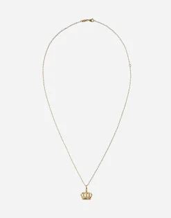 Crown yellow gold pendant