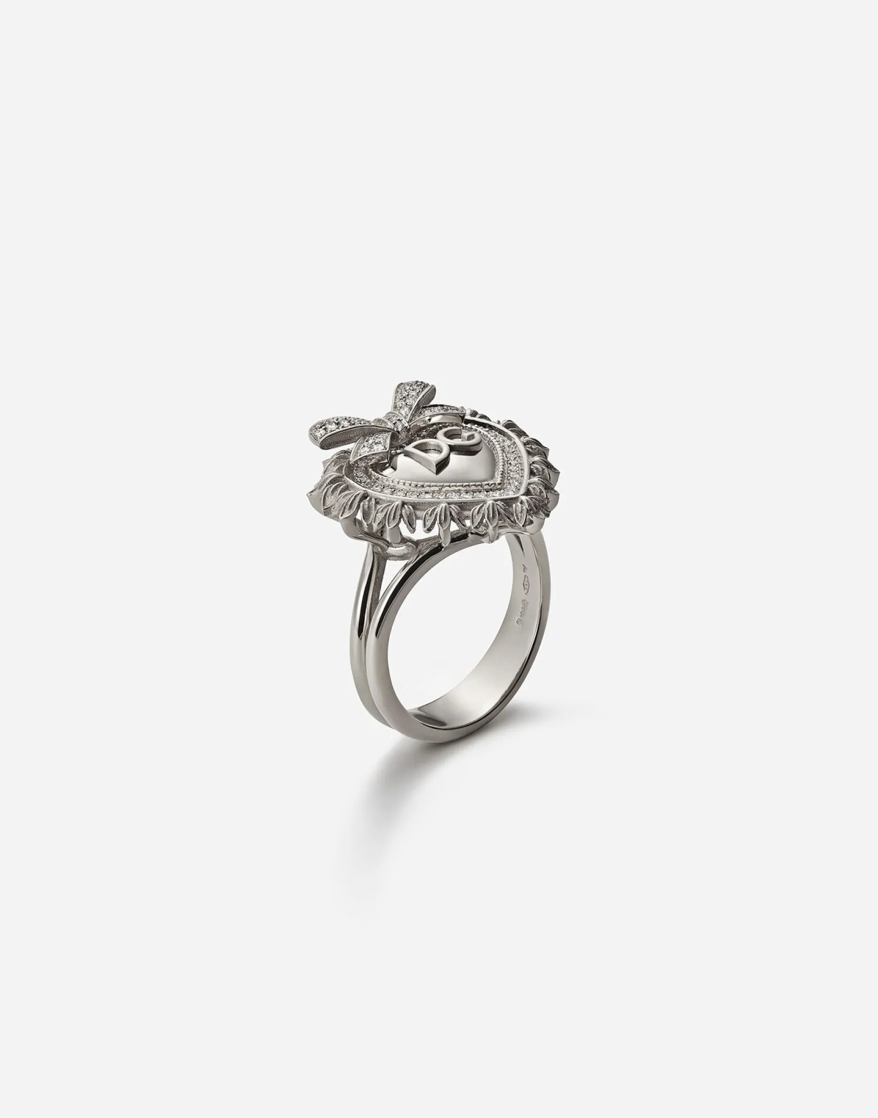 Devotion ring in white gold with diamonds