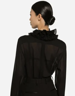 Georgette shirt with pleated cuffs and collar details