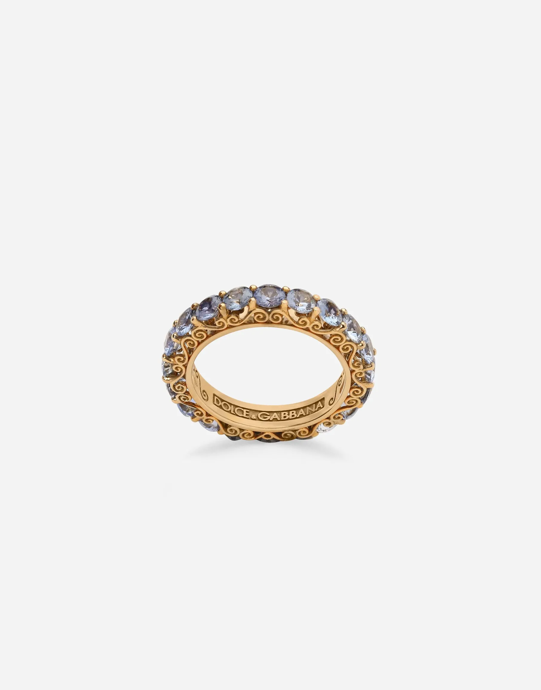 Heritage band ring in yellow 18kt gold with light blue sapphires