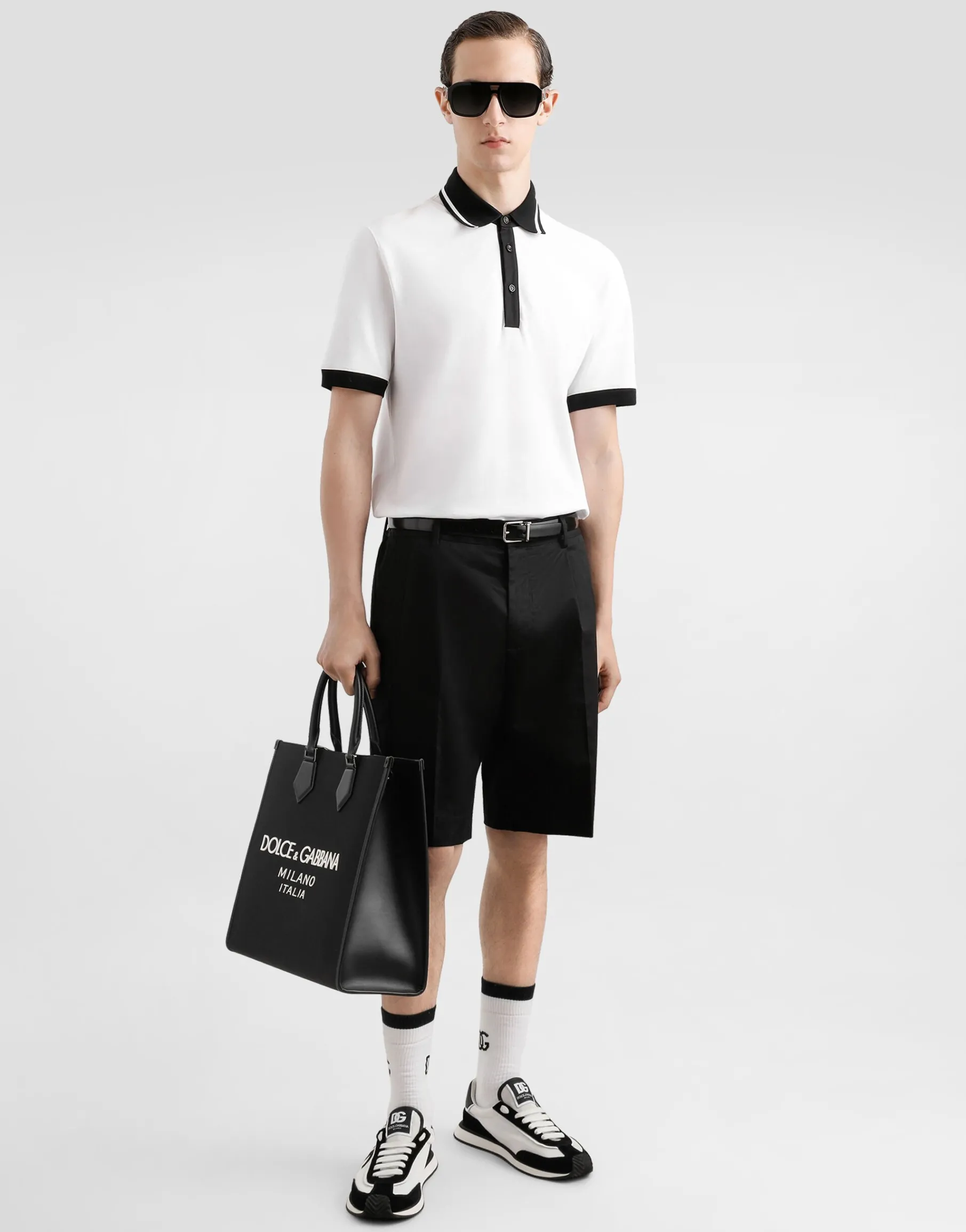 Large nylon shopper with rubberized logo