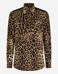 Leopard-print cotton shirt with multiple pockets