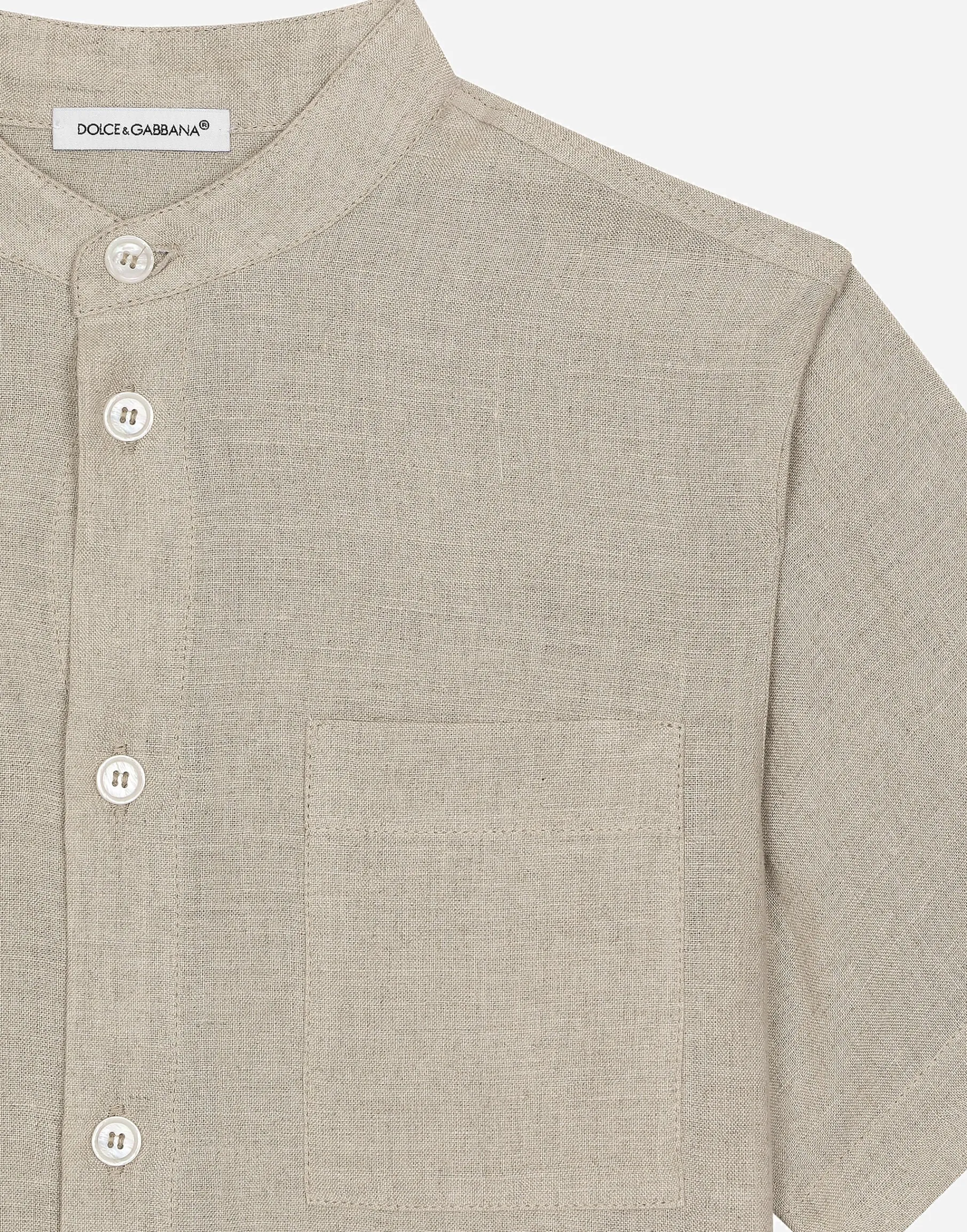 Linen shirt with branded tag