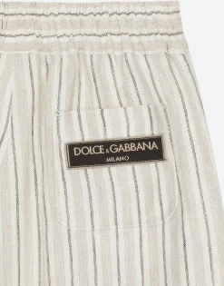 Linen shorts with branded label