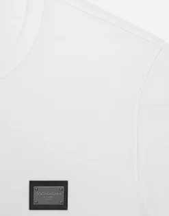 Long-sleeved T-shirt with logo tag