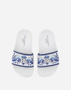 Majolica-print sliders with metal DG logo