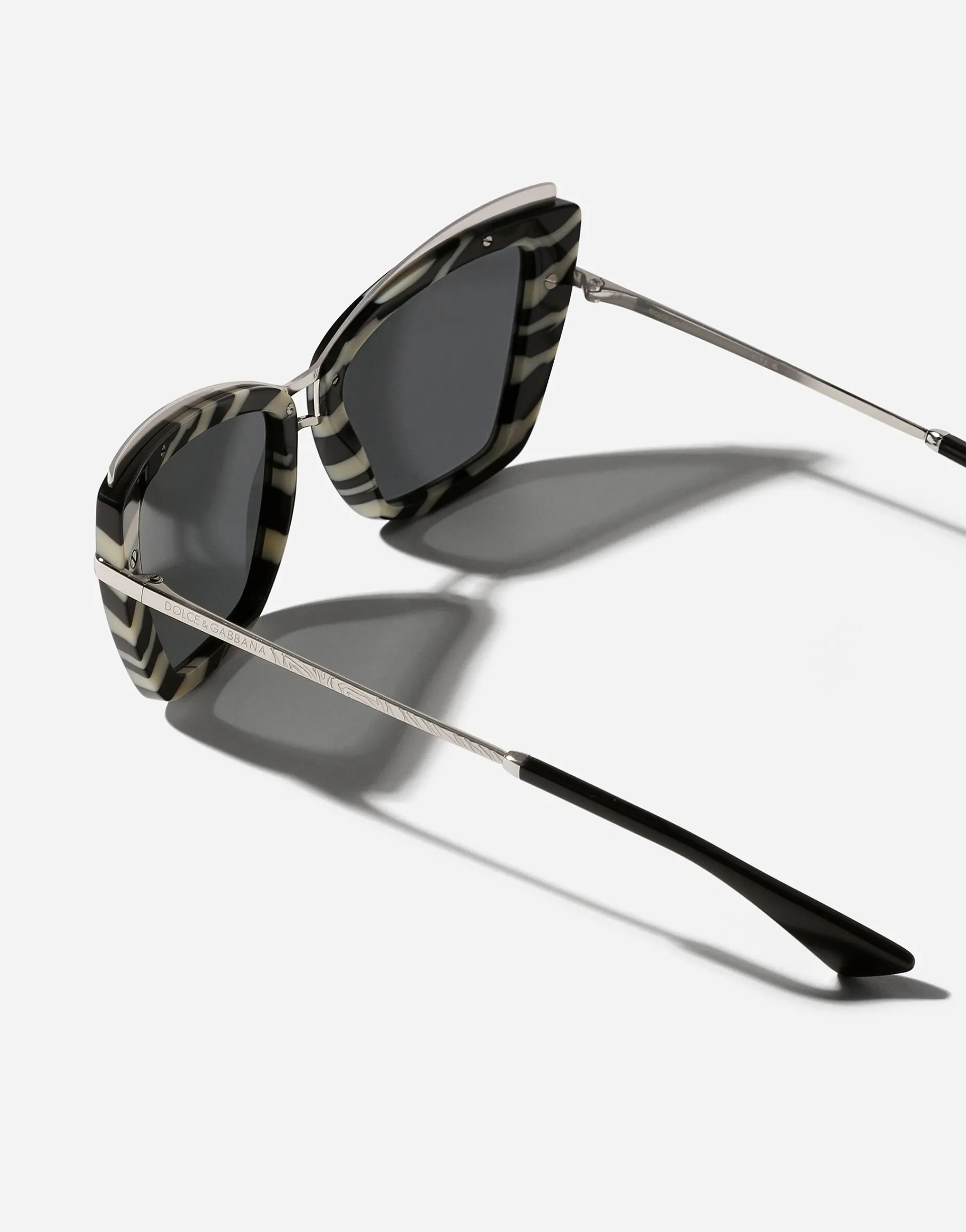 Metal print sunglasses