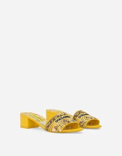 Mules with majolica embroidery