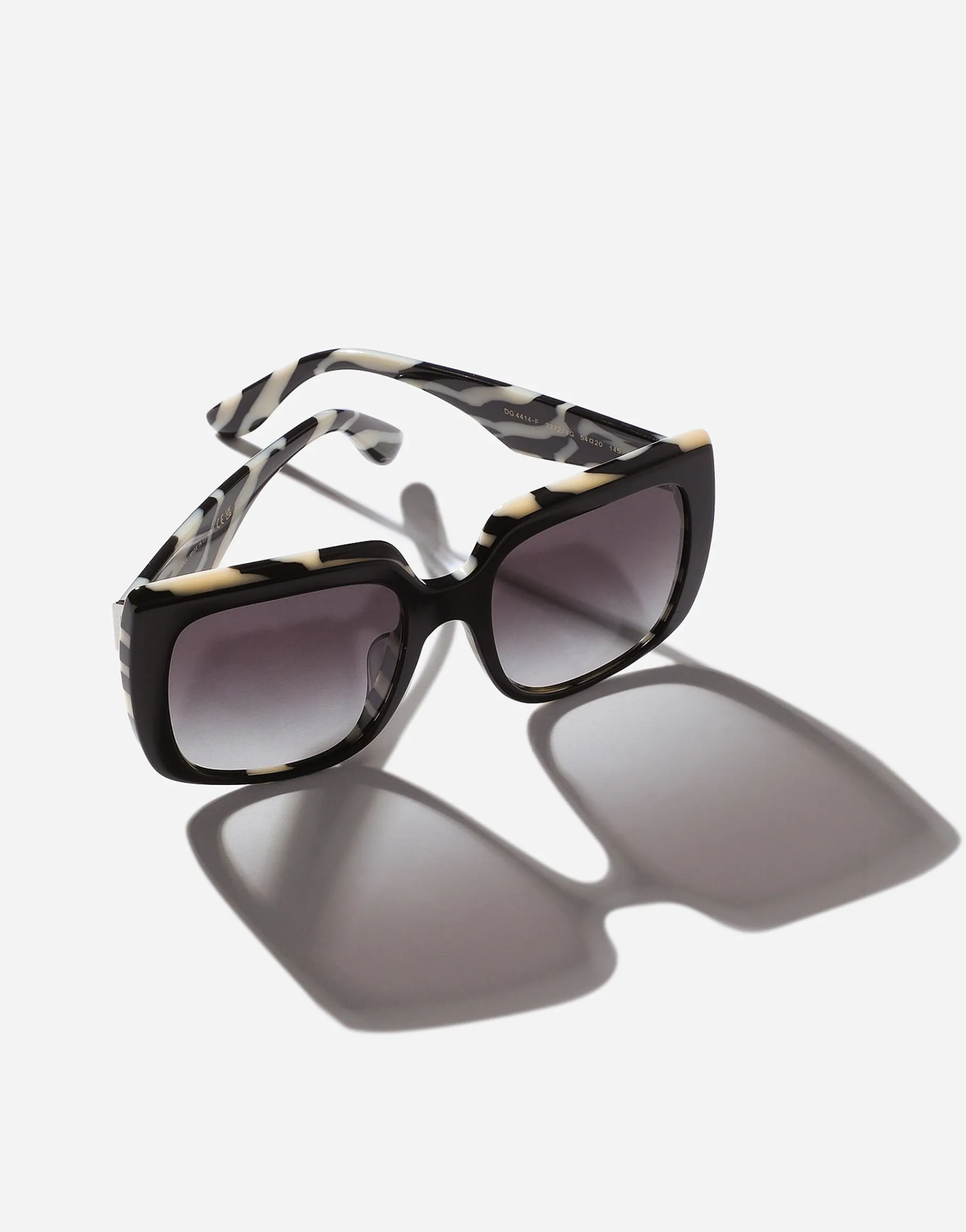 New print sunglasses