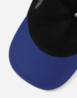 Nylon baseball cap with branded tag