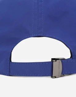 Nylon baseball cap with branded tag