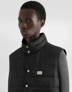 Nylon vest with branded tag