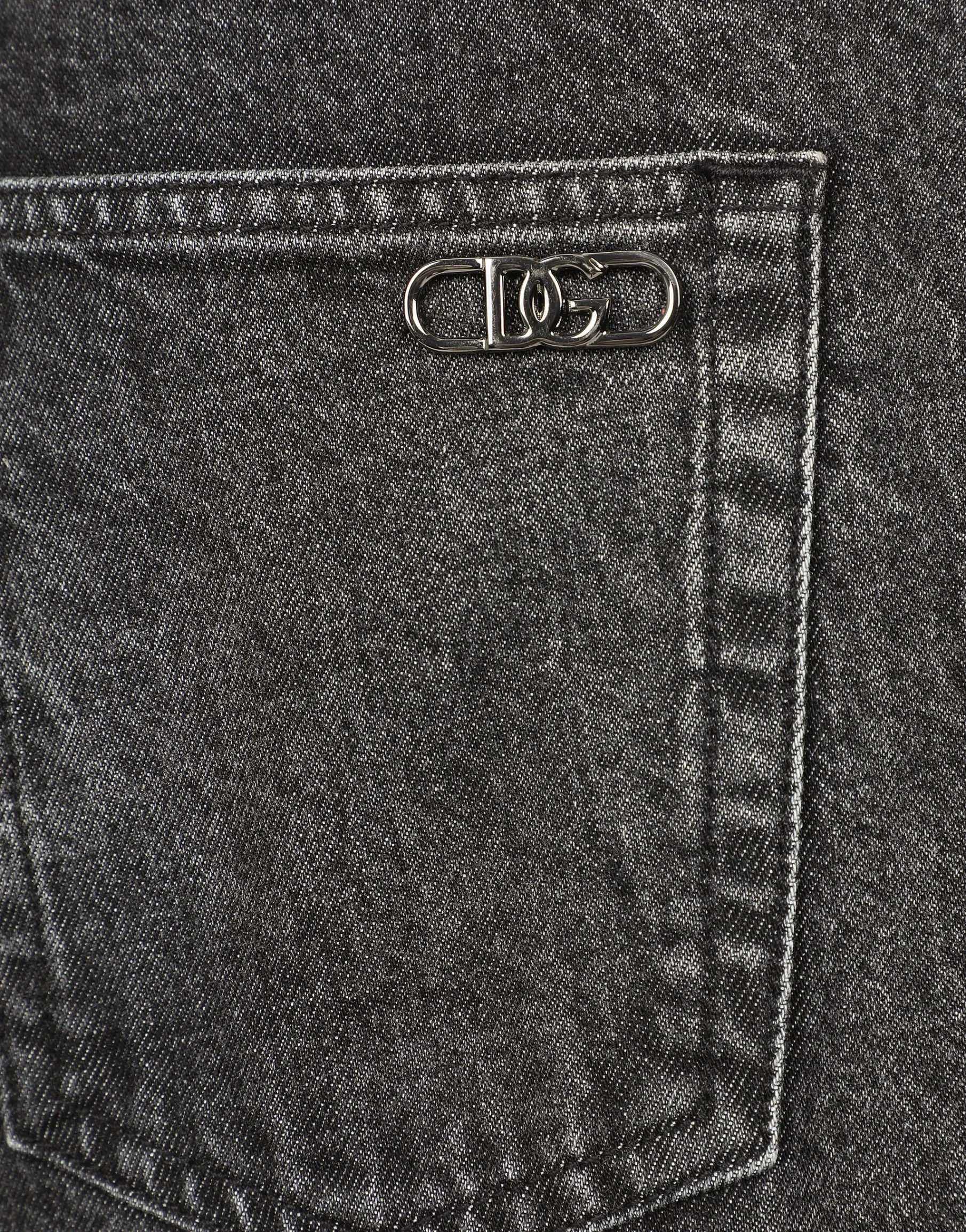 Oversize denim jeans