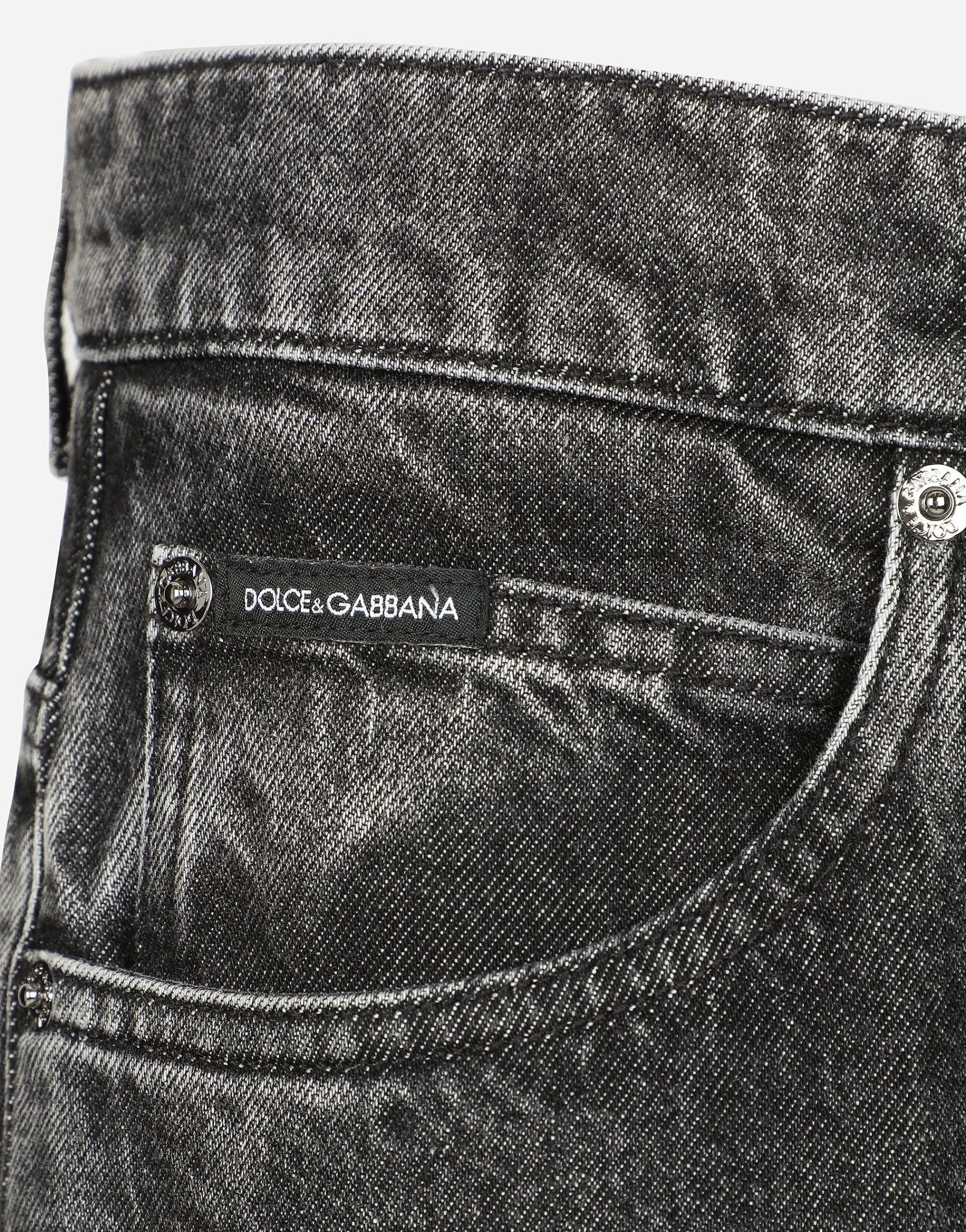 Oversize denim jeans