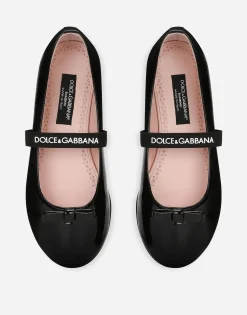 Patent leather ballet flats with bow