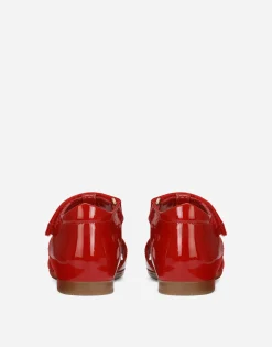 Patent leather first steps sandals with metal DG logo