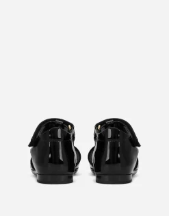 Patent leather first steps sandals with metal DG logo