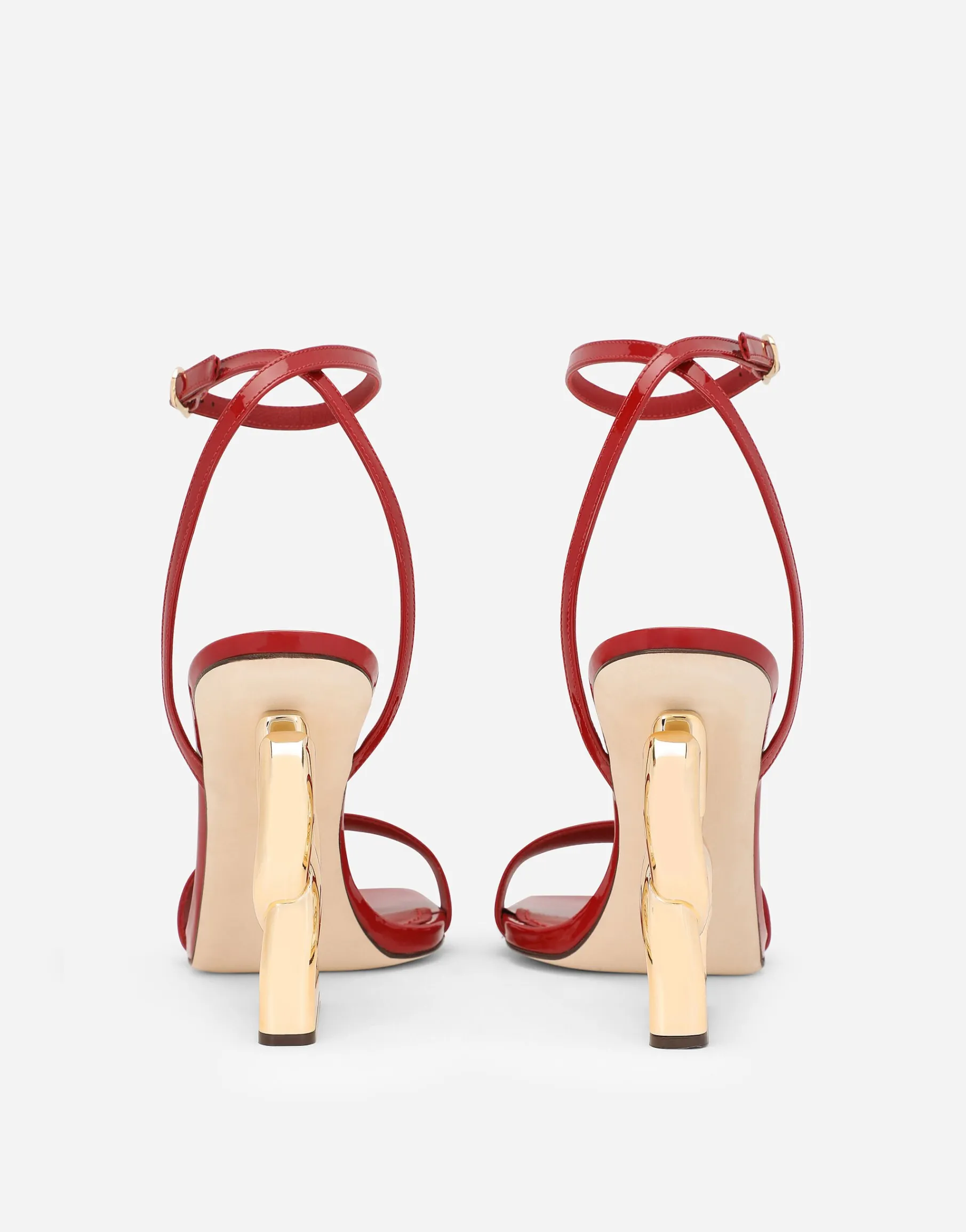 Patent leather sandals with 3.5 heel