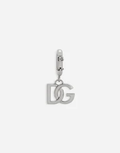 Pendant with DG logo clasp