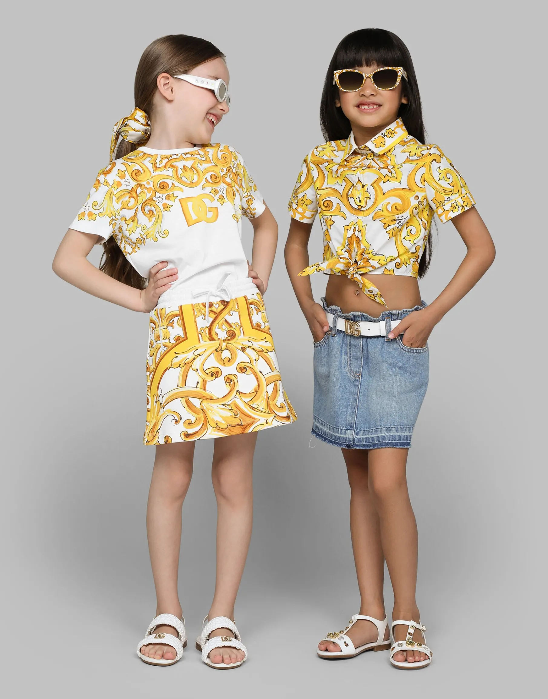 4-pocket denim skirt with branded tag