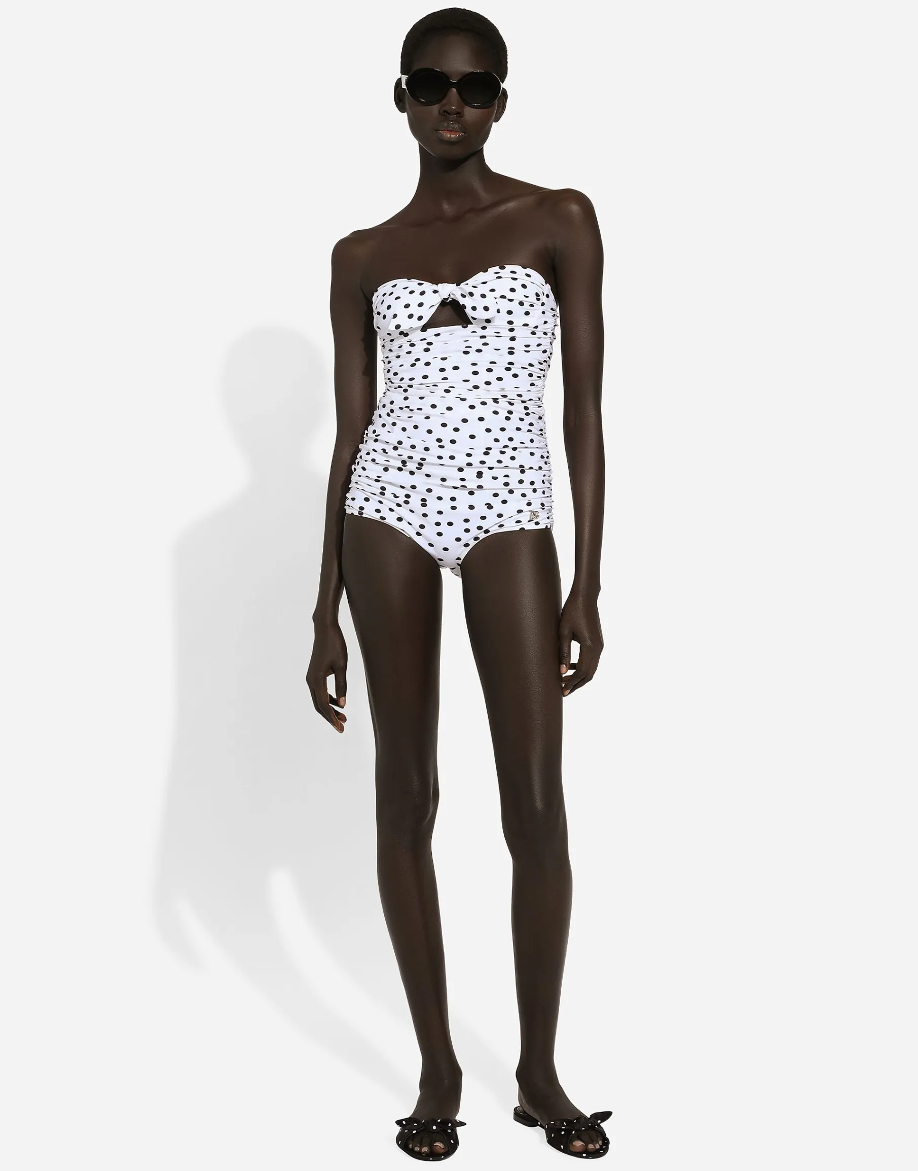Polka-dot strapless one-piece swimsuit