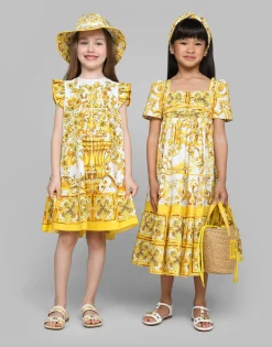 Poplin bucket hat with yellow majolica print