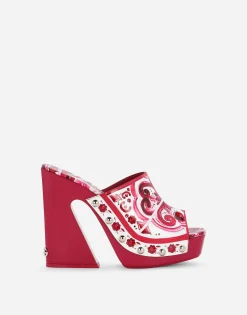 Printed polished calfskin clogs
