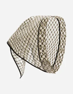 PVC triangle veil