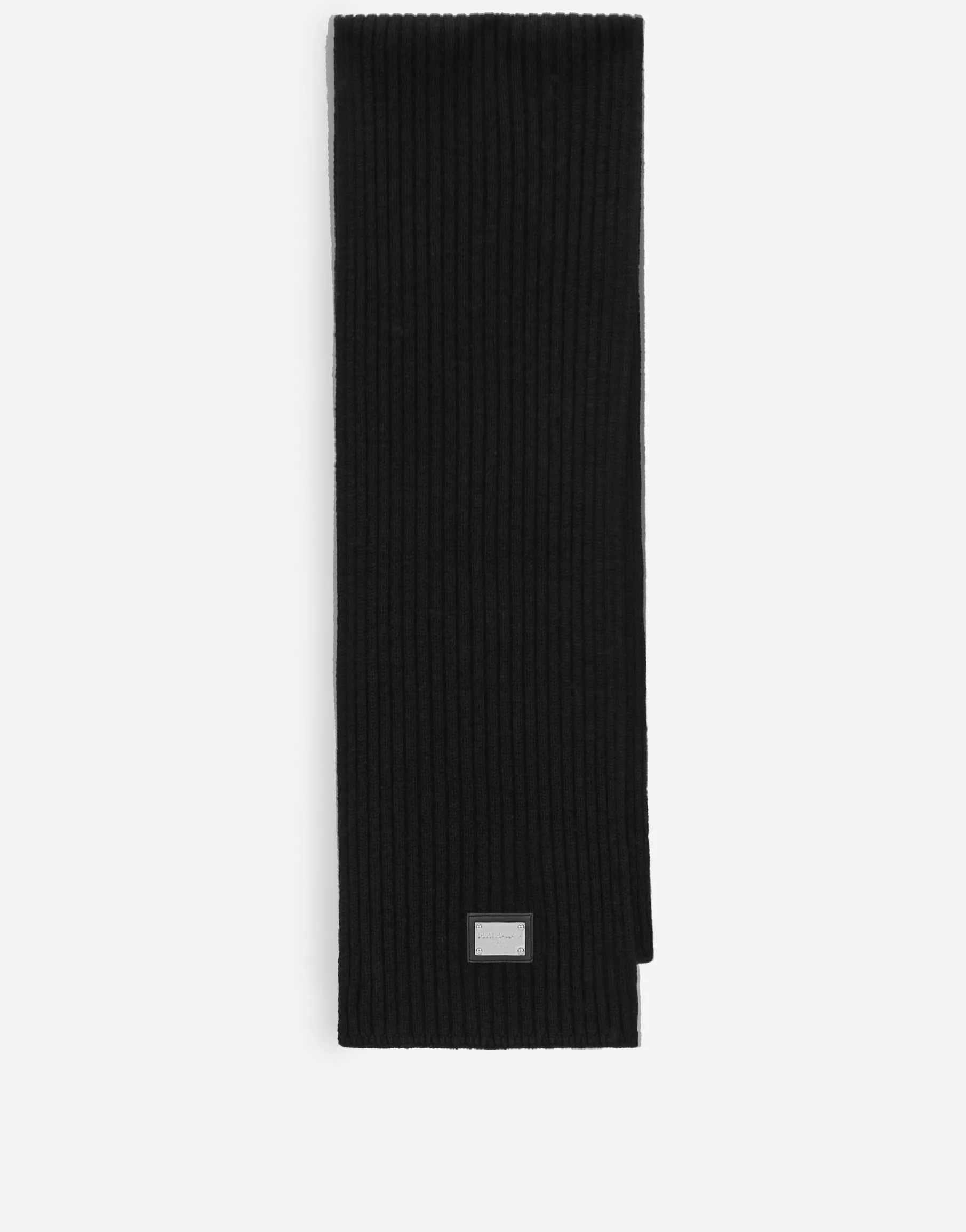 Ribbed knit scarf with logo tag