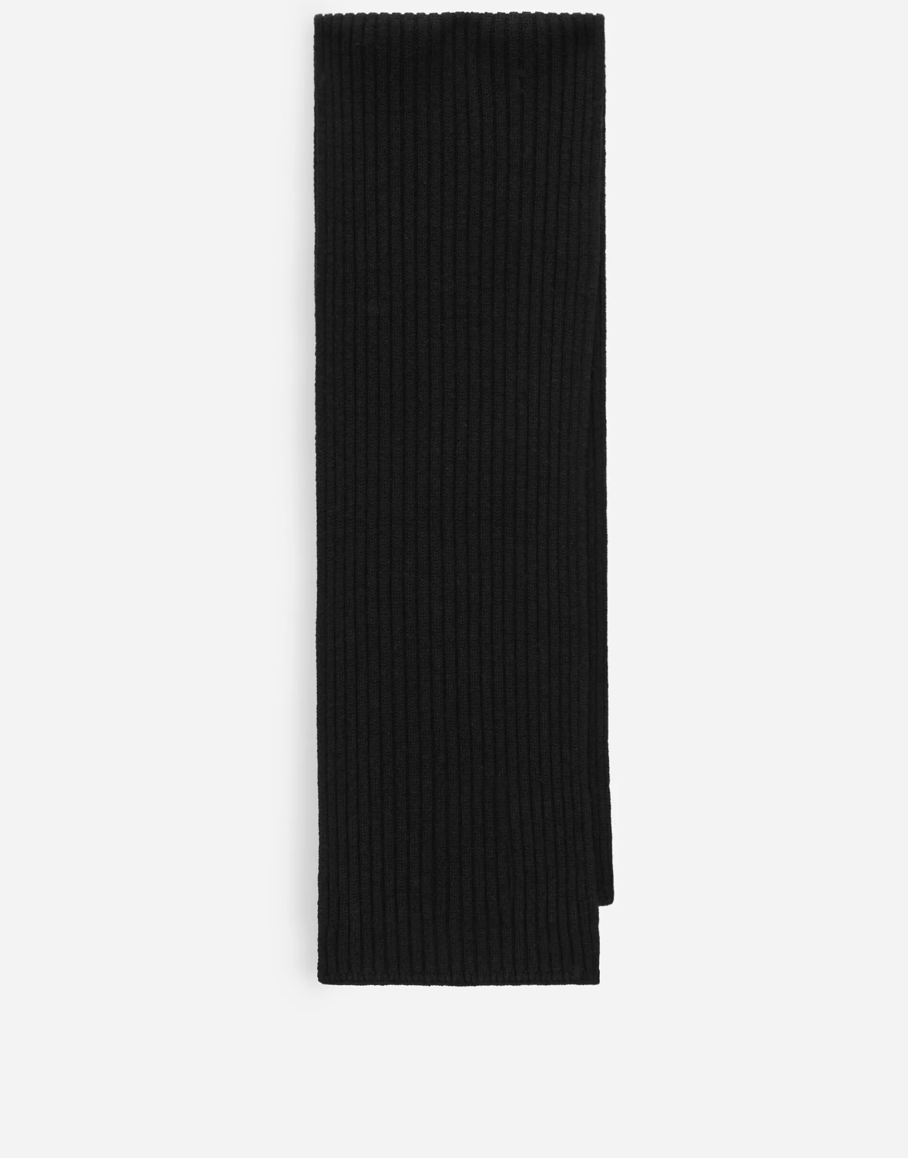 Ribbed knit scarf with logo tag
