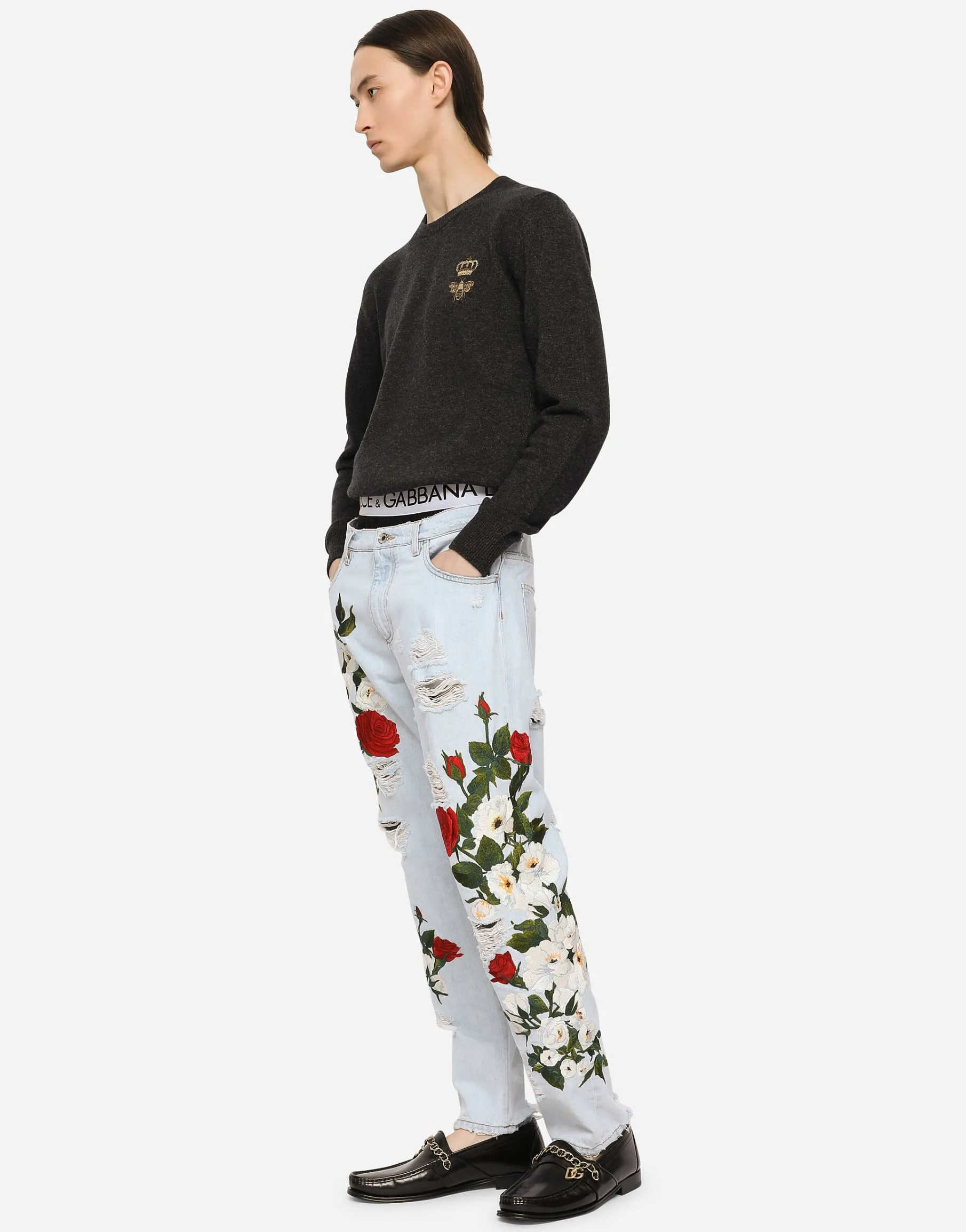 Round-neck wool sweater with embroidery