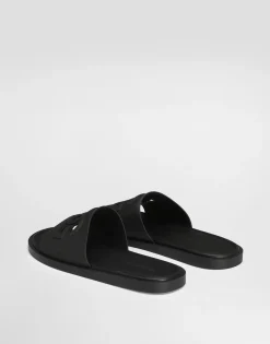 Rubber beachwear sliders